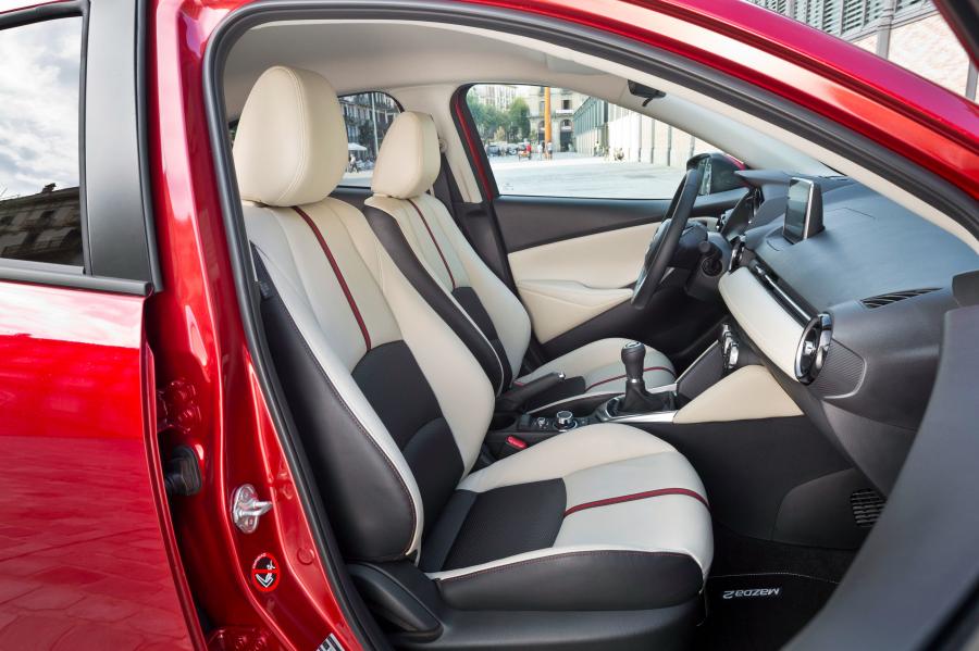  Mazda2 2014 года  (фото 29 из 30)
